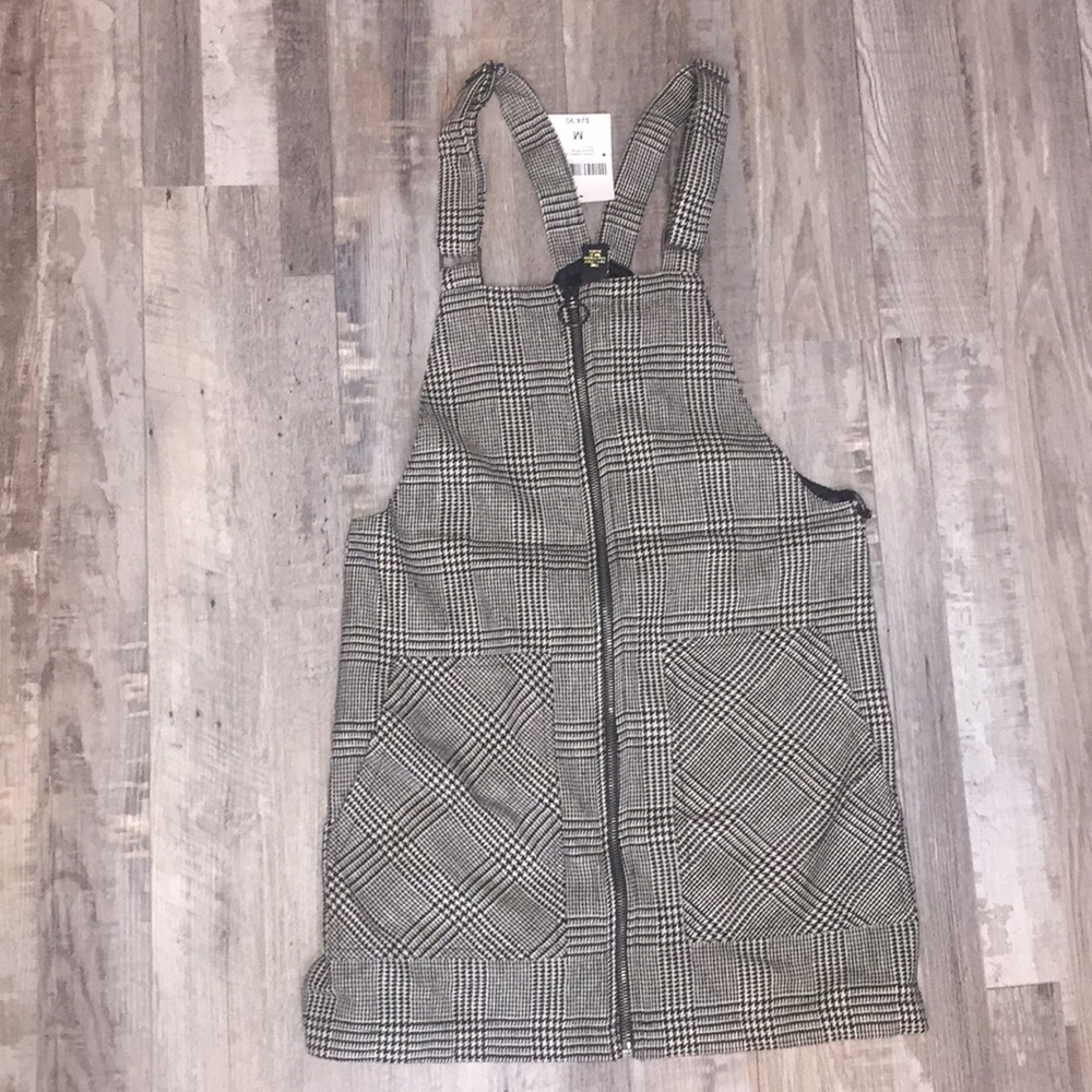 Overall dress